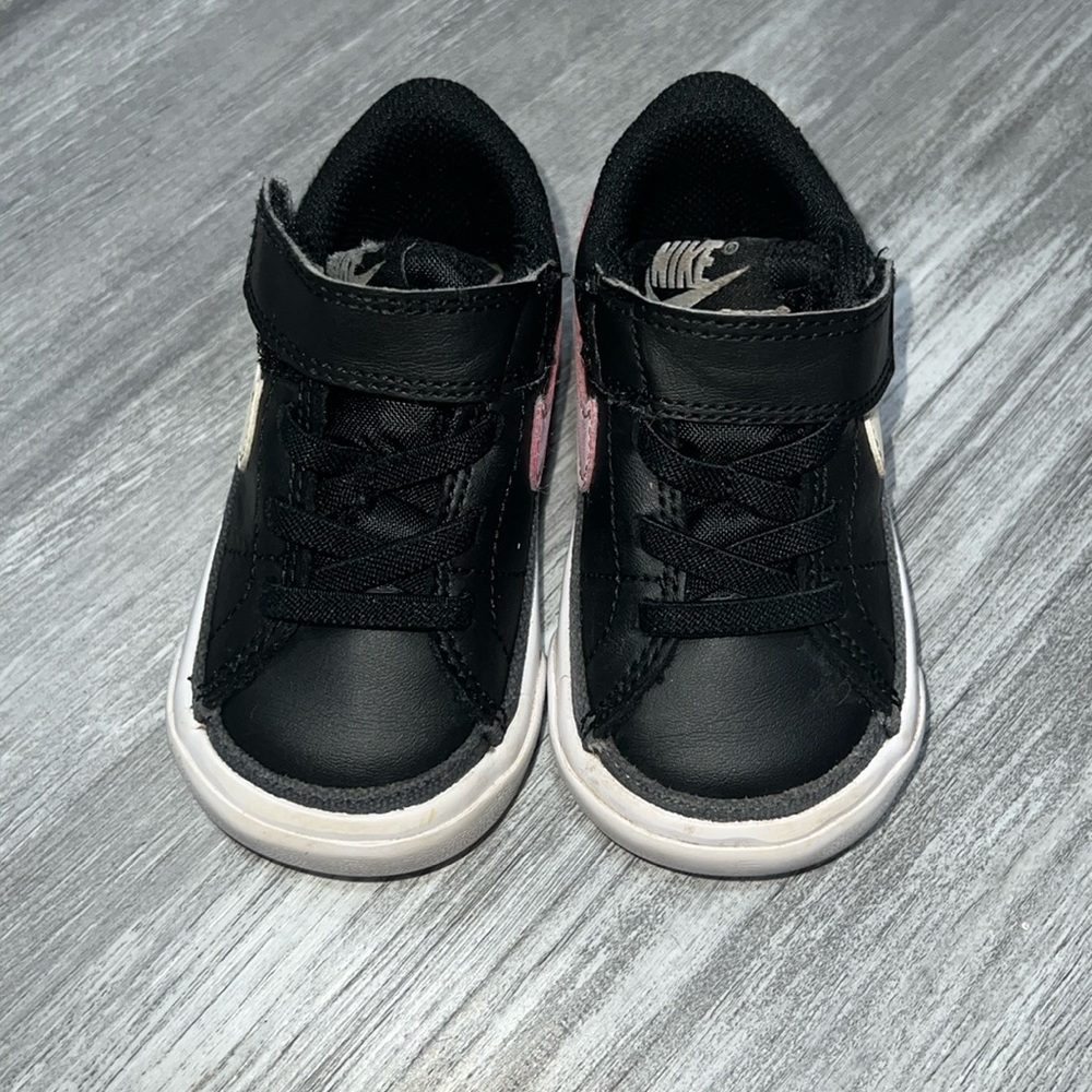Toddler Nike sneakers
